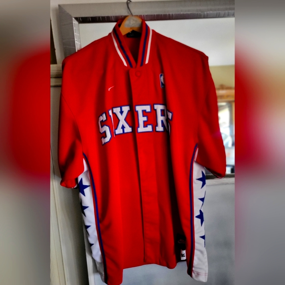 NIKE, 76's-SIXERS JERSEY, SZ ADULT-MED(can definitely fit an Adult-LRG)